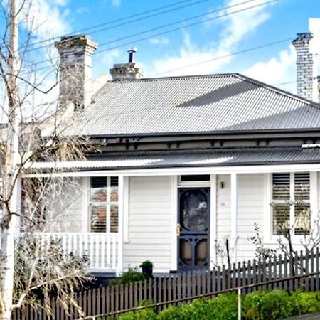 Charming Cottage Nestled In Prime Location Launceston Exterior photo